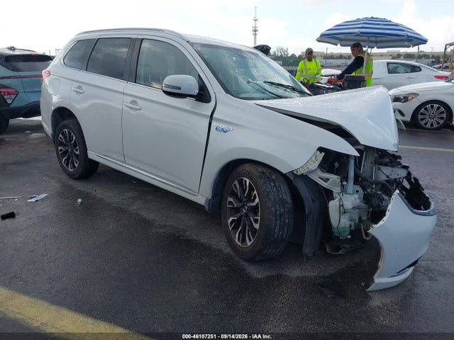 Продажа на аукционе авто 2018 Mitsubishi Outlander Phev Sel, vin: JA4J24A5XJZ027973, номер лота: 46107251