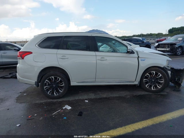 2018 Mitsubishi Outlander Phev Sel მანქანა იყიდება აუქციონზე, vin: JA4J24A5XJZ027973, აუქციონის ნომერი: 46107251
