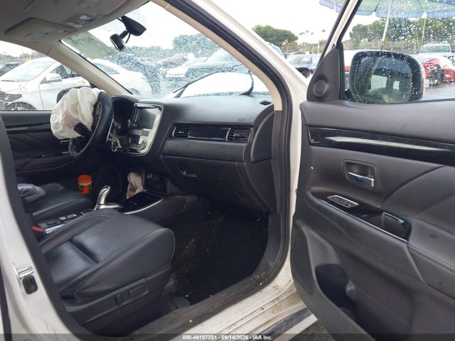 2018 Mitsubishi Outlander Phev Sel მანქანა იყიდება აუქციონზე, vin: JA4J24A5XJZ027973, აუქციონის ნომერი: 46107251