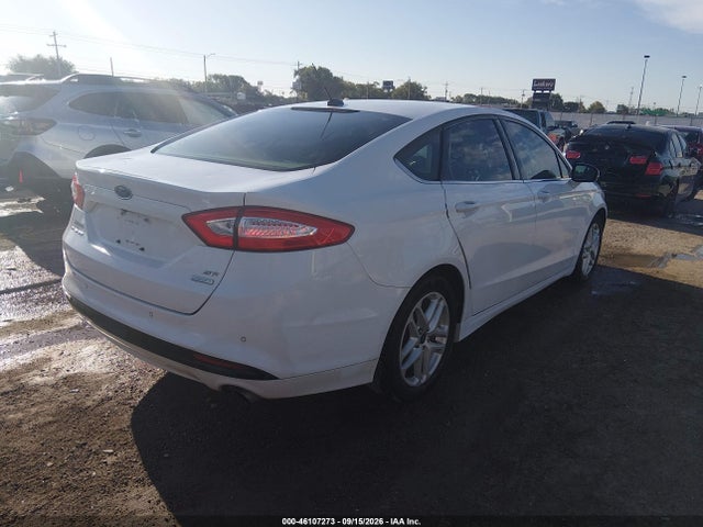 3FA6P0HD0FR244260 Ford FUSION SE