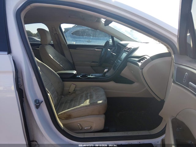 3FA6P0HD0FR244260 Ford FUSION SE