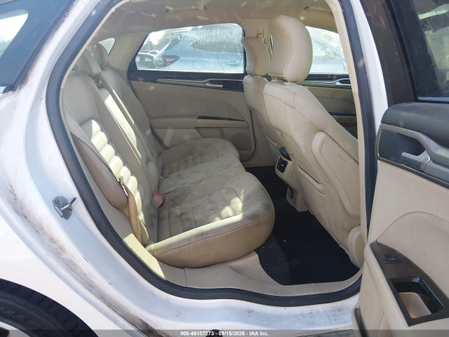 3FA6P0HD0FR244260 Ford FUSION SE