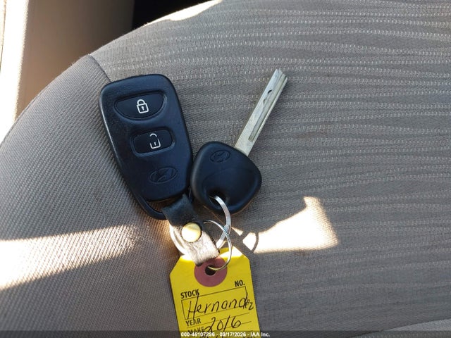 46107296 :رقم المزاد ، KMHCT4AE5GU027201 vin ، 2016 Hyundai Accent Se مزاد بيع