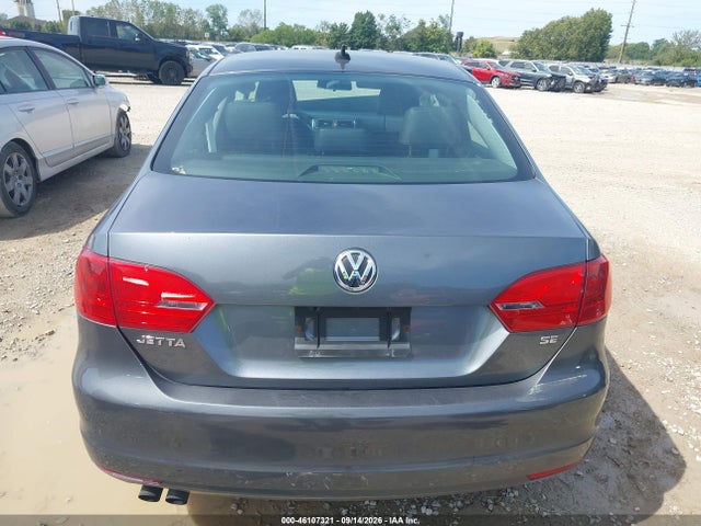 46107321 :رقم المزاد ، 3VWD17AJ4EM329378 vin ، 2014 Volkswagen Jetta 1.8t Se مزاد بيع