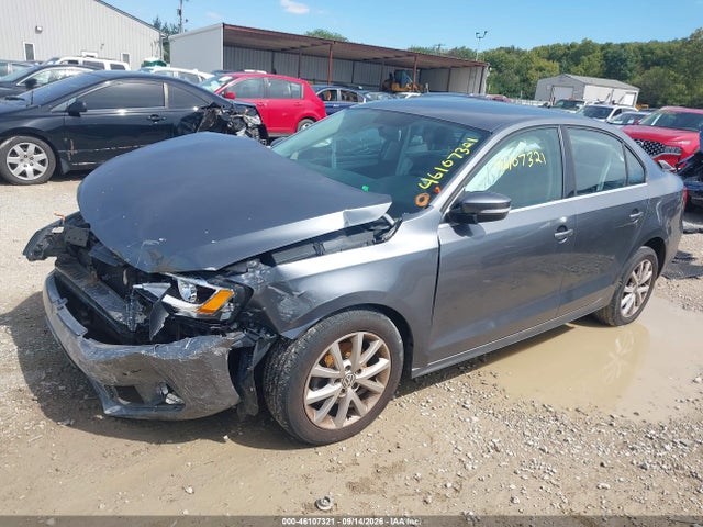 46107321 :رقم المزاد ، 3VWD17AJ4EM329378 vin ، 2014 Volkswagen Jetta 1.8t Se مزاد بيع