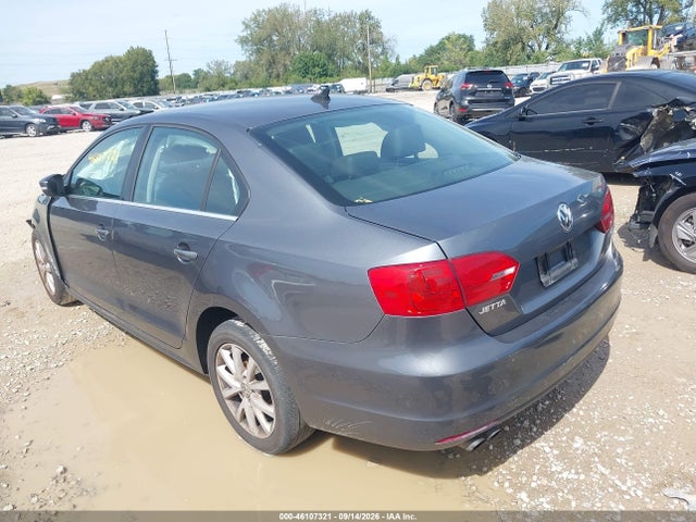 46107321 :رقم المزاد ، 3VWD17AJ4EM329378 vin ، 2014 Volkswagen Jetta 1.8t Se مزاد بيع