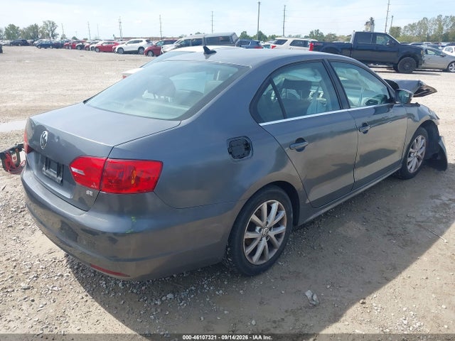 46107321 :رقم المزاد ، 3VWD17AJ4EM329378 vin ، 2014 Volkswagen Jetta 1.8t Se مزاد بيع