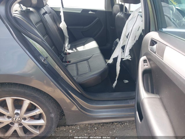 46107321 :رقم المزاد ، 3VWD17AJ4EM329378 vin ، 2014 Volkswagen Jetta 1.8t Se مزاد بيع