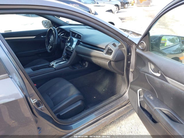 46107396 :رقم المزاد ، 2HGFC2F80KH572907 vin ، 2019 Honda Civic Sport مزاد بيع