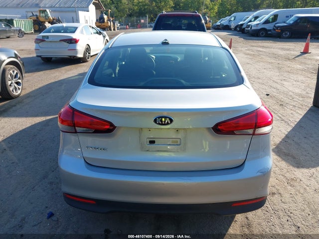 2017 Kia Forte Lx მანქანა იყიდება აუქციონზე, vin: 3KPFK4A7XHE108586, აუქციონის ნომერი: 46107400