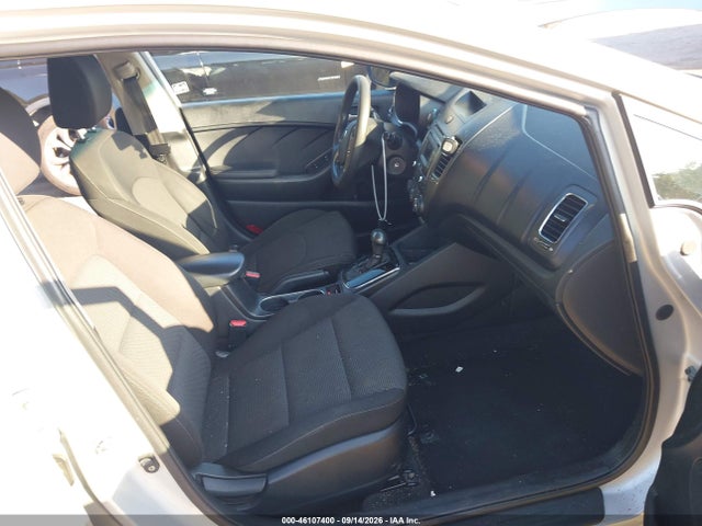 2017 Kia Forte Lx მანქანა იყიდება აუქციონზე, vin: 3KPFK4A7XHE108586, აუქციონის ნომერი: 46107400
