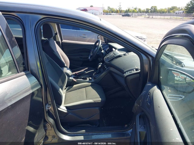 46107417 :رقم المزاد ، 1FMCU0F74GUC20813 vin ، 2016 Ford Escape S مزاد بيع