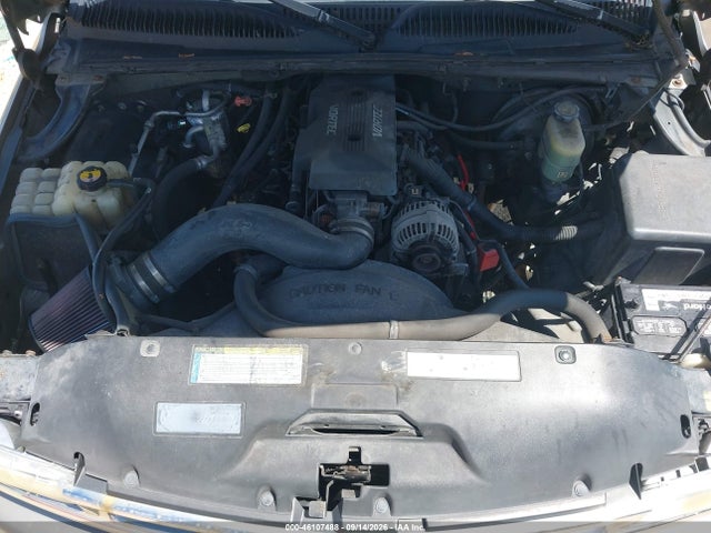 46107488 :رقم المزاد ، 3GNFK16T0YG119600 vin ، 2000 Chevrolet Suburban K1500 مزاد بيع