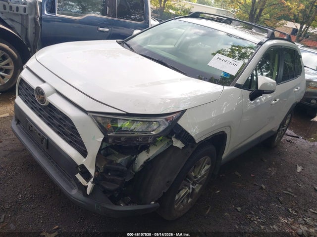 Продажа на аукционе авто 2019 Toyota Rav4 Xle Premium, vin: JTMA1RFV2KD017094, номер лота: 46107538