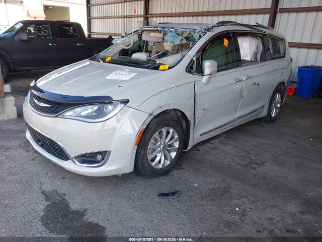 2019 Chrysler Pacifica Touring L მანქანა იყიდება აუქციონზე, vin: 2C4RC1BG8KR588026, აუქციონის ნომერი: 46107591