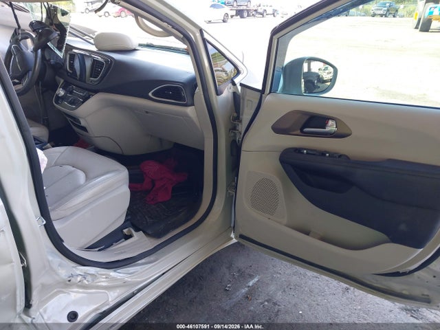 2019 Chrysler Pacifica Touring L მანქანა იყიდება აუქციონზე, vin: 2C4RC1BG8KR588026, აუქციონის ნომერი: 46107591