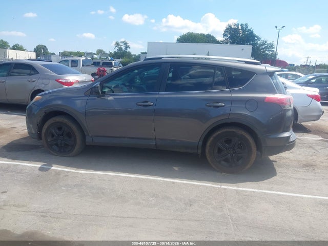 2017 Toyota Rav4 Le მანქანა იყიდება აუქციონზე, vin: JTMZFREV0HJ700542, აუქციონის ნომერი: 46107739