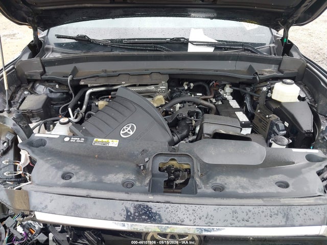 Toyota Grand Highlander Limited 2024 5TDAAAB52RS039764 Image 10