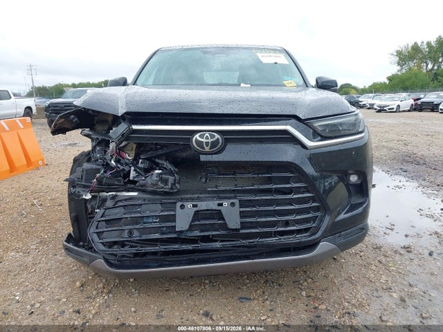 Toyota Grand Highlander Limited 2024 5TDAAAB52RS039764 Image 12