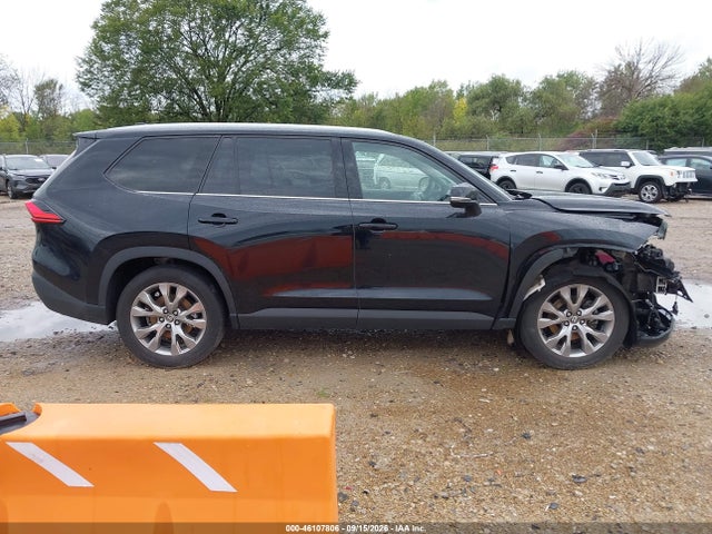 Toyota Grand Highlander Limited 2024 5TDAAAB52RS039764 Image 13