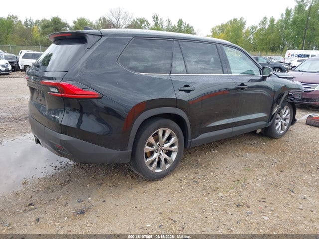 Toyota Grand Highlander Limited 2024 5TDAAAB52RS039764 Image 4