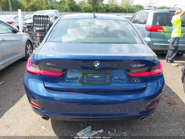 2022 Bmw 330i Xdrive მანქანა იყიდება აუქციონზე, vin: 3MW5R7J03N8C69378, აუქციონის ნომერი: 46107830