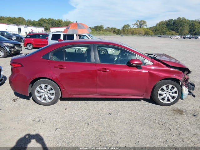 2022 Toyota Corolla Le მანქანა იყიდება აუქციონზე, vin: JTDEPMAE1NJ215097, აუქციონის ნომერი: 46107902