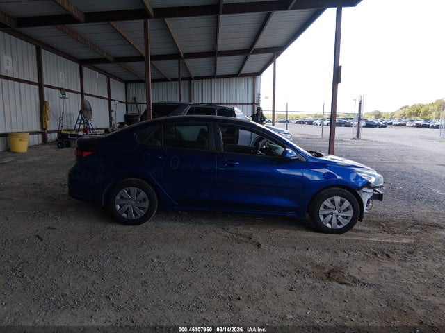 2020 Kia Rio S მანქანა იყიდება აუქციონზე, vin: 3KPA24AD8LE263162, აუქციონის ნომერი: 46107950