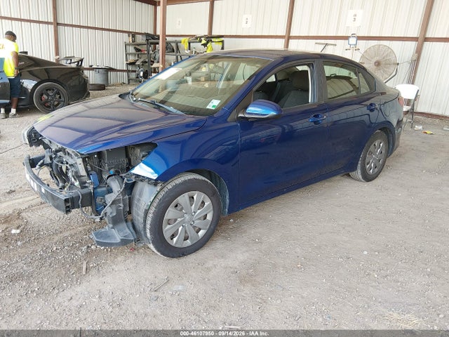 2020 Kia Rio S მანქანა იყიდება აუქციონზე, vin: 3KPA24AD8LE263162, აუქციონის ნომერი: 46107950