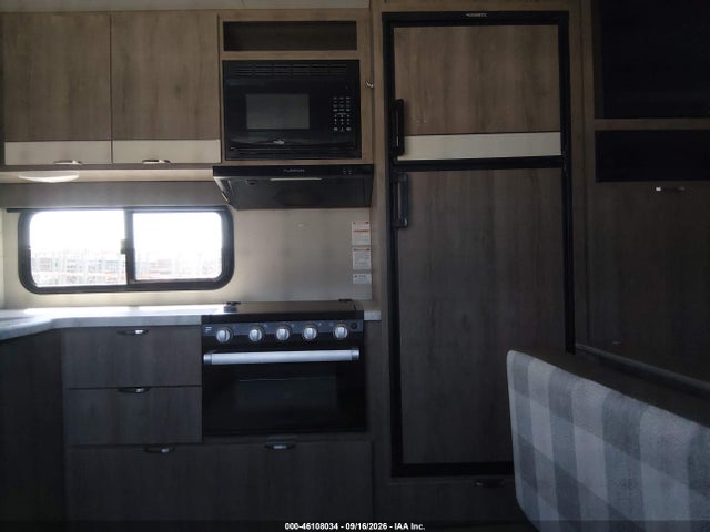 46108034 :رقم المزاد ، 573TE3025M5505168 vin ، 2021 Grand Design Imagine مزاد بيع