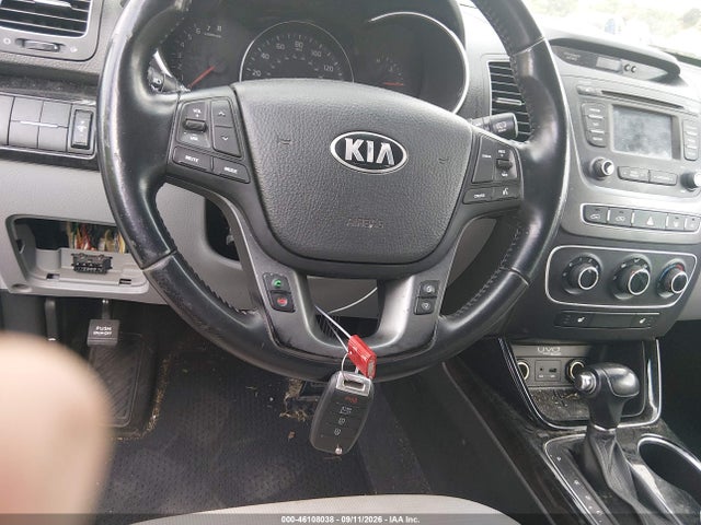 46108038 :رقم المزاد ، 5XYKT3A66FG615594 vin ، 2015 Kia Sorento Lx مزاد بيع