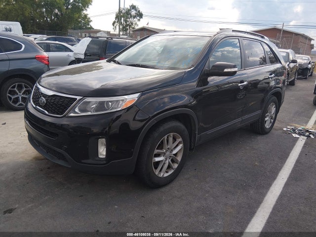 46108038 :رقم المزاد ، 5XYKT3A66FG615594 vin ، 2015 Kia Sorento Lx مزاد بيع