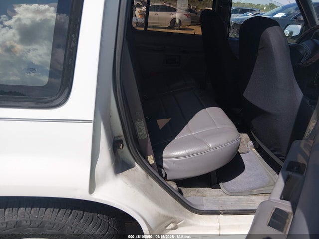 46108090 :رقم المزاد ، 1FMDU32X8RUA22914 vin ، 1994 Ford Explorer مزاد بيع