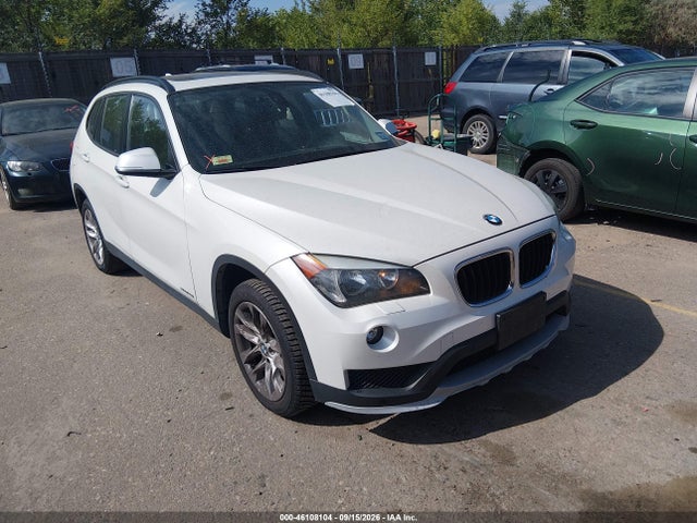 2015 Bmw X1 Xdrive28i მანქანა იყიდება აუქციონზე, vin: WBAVL1C53FVY28336, აუქციონის ნომერი: 46108104