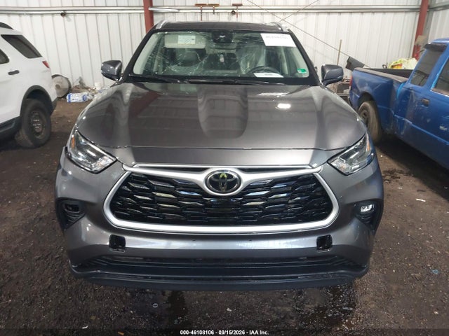46108106 :رقم المزاد ، 5TDGZRBH8NS247945 vin ، 2022 Toyota Highlander Xle مزاد بيع
