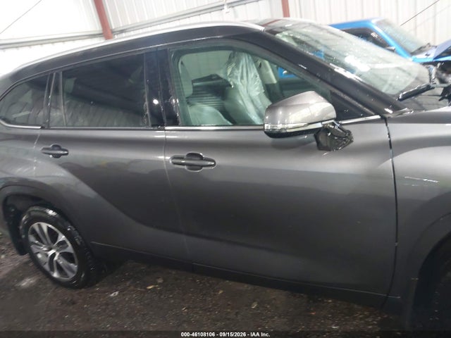 46108106 :رقم المزاد ، 5TDGZRBH8NS247945 vin ، 2022 Toyota Highlander Xle مزاد بيع