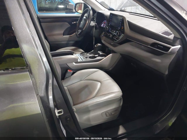 46108106 :رقم المزاد ، 5TDGZRBH8NS247945 vin ، 2022 Toyota Highlander Xle مزاد بيع