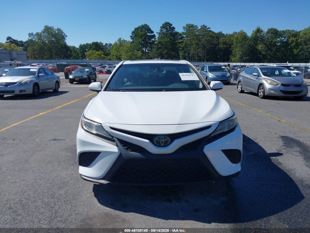 Продаж на аукціоні авто 2018 Toyota Camry Se, vin: 4T1B11HKXJU561894, номер лоту: 46108145