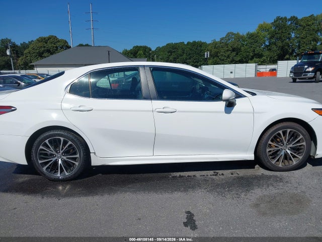 Продаж на аукціоні авто 2018 Toyota Camry Se, vin: 4T1B11HKXJU561894, номер лоту: 46108145