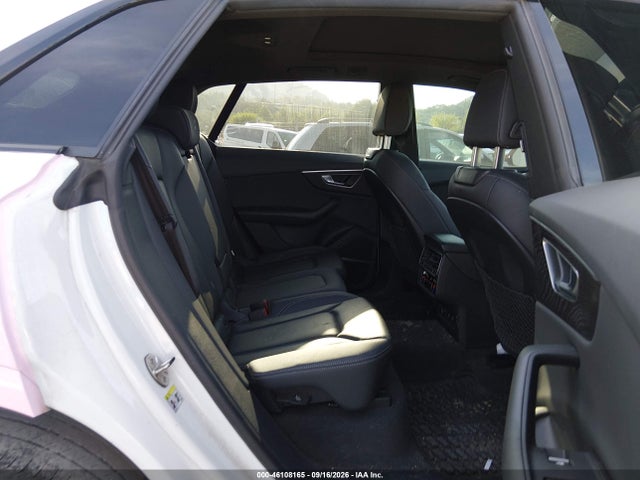 Продажа на аукционе авто 2021 Audi Q8 Premium Plus 55 Tfsi Quattro Tiptronic, vin: WA1EVAF14MD028308, номер лота: 46108165