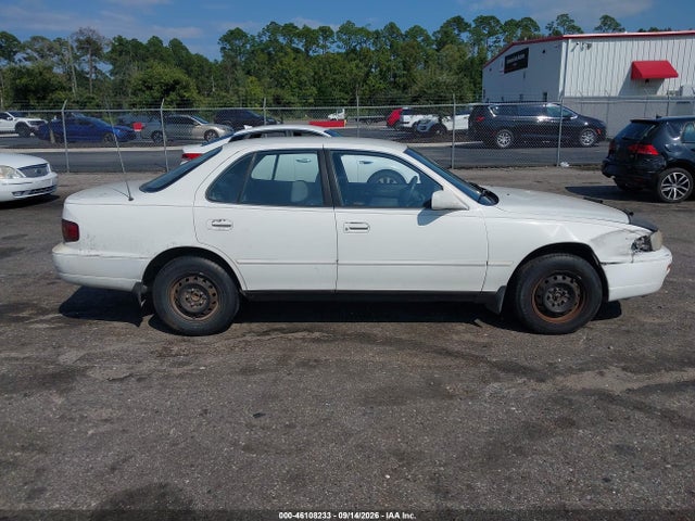 1995 Toyota Camry Le მანქანა იყიდება აუქციონზე, vin: 4T1SK12E0SU534785, აუქციონის ნომერი: 46108233