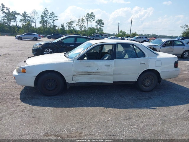 1995 Toyota Camry Le მანქანა იყიდება აუქციონზე, vin: 4T1SK12E0SU534785, აუქციონის ნომერი: 46108233