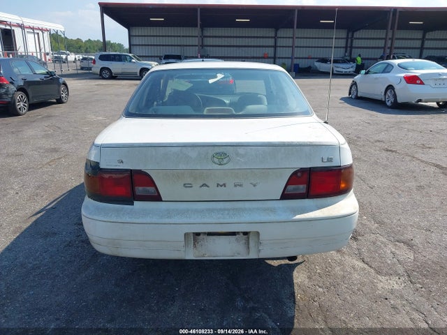 1995 Toyota Camry Le მანქანა იყიდება აუქციონზე, vin: 4T1SK12E0SU534785, აუქციონის ნომერი: 46108233