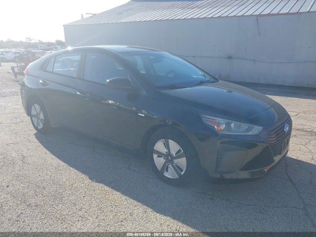 2018 Hyundai Ioniq Hybrid Blue მანქანა იყიდება აუქციონზე, vin: KMHC65LC1JU100323, აუქციონის ნომერი: 46108256