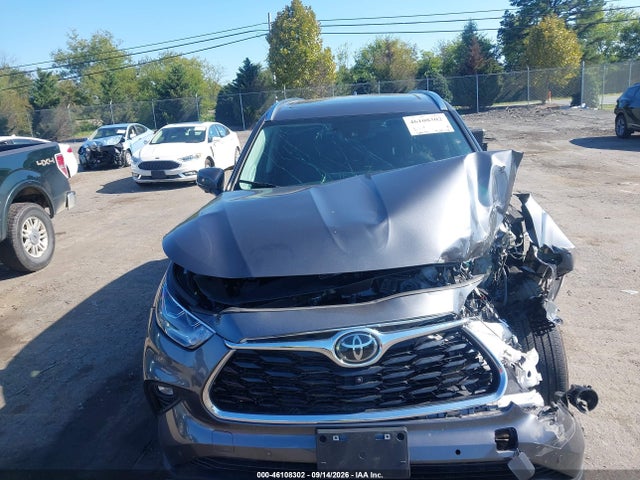 Продаж на аукціоні авто 2025 Toyota Highlander Hybrid Platinum, vin: 5TDEBRCH4SS657079, номер лоту: 46108302