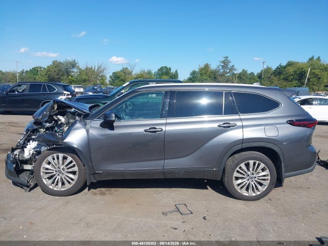Продаж на аукціоні авто 2025 Toyota Highlander Hybrid Platinum, vin: 5TDEBRCH4SS657079, номер лоту: 46108302