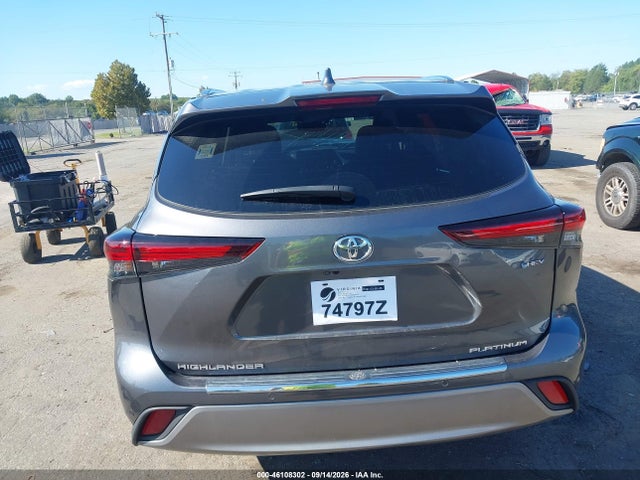 Продаж на аукціоні авто 2025 Toyota Highlander Hybrid Platinum, vin: 5TDEBRCH4SS657079, номер лоту: 46108302