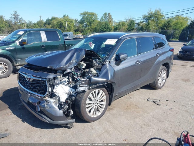 Продаж на аукціоні авто 2025 Toyota Highlander Hybrid Platinum, vin: 5TDEBRCH4SS657079, номер лоту: 46108302