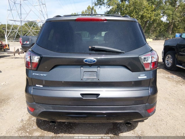 46108416 :رقم المزاد ، 1FMCU0GD8HUC31013 vin ، 2017 Ford Escape Se مزاد بيع