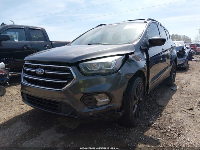 46108416 :رقم المزاد ، 1FMCU0GD8HUC31013 vin ، 2017 Ford Escape Se مزاد بيع